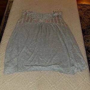 Women's sleeveless gray blouse 👚  size xl